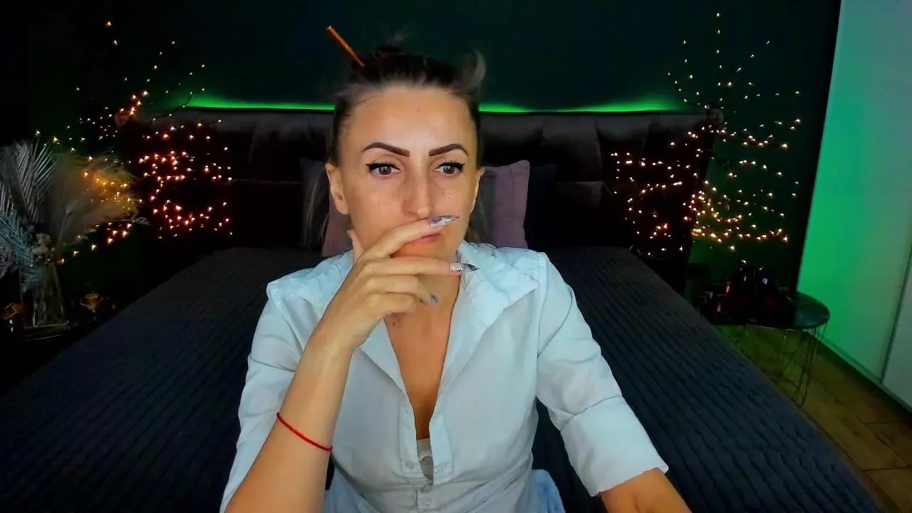 Offline Rebeca_Diamond on Cam4