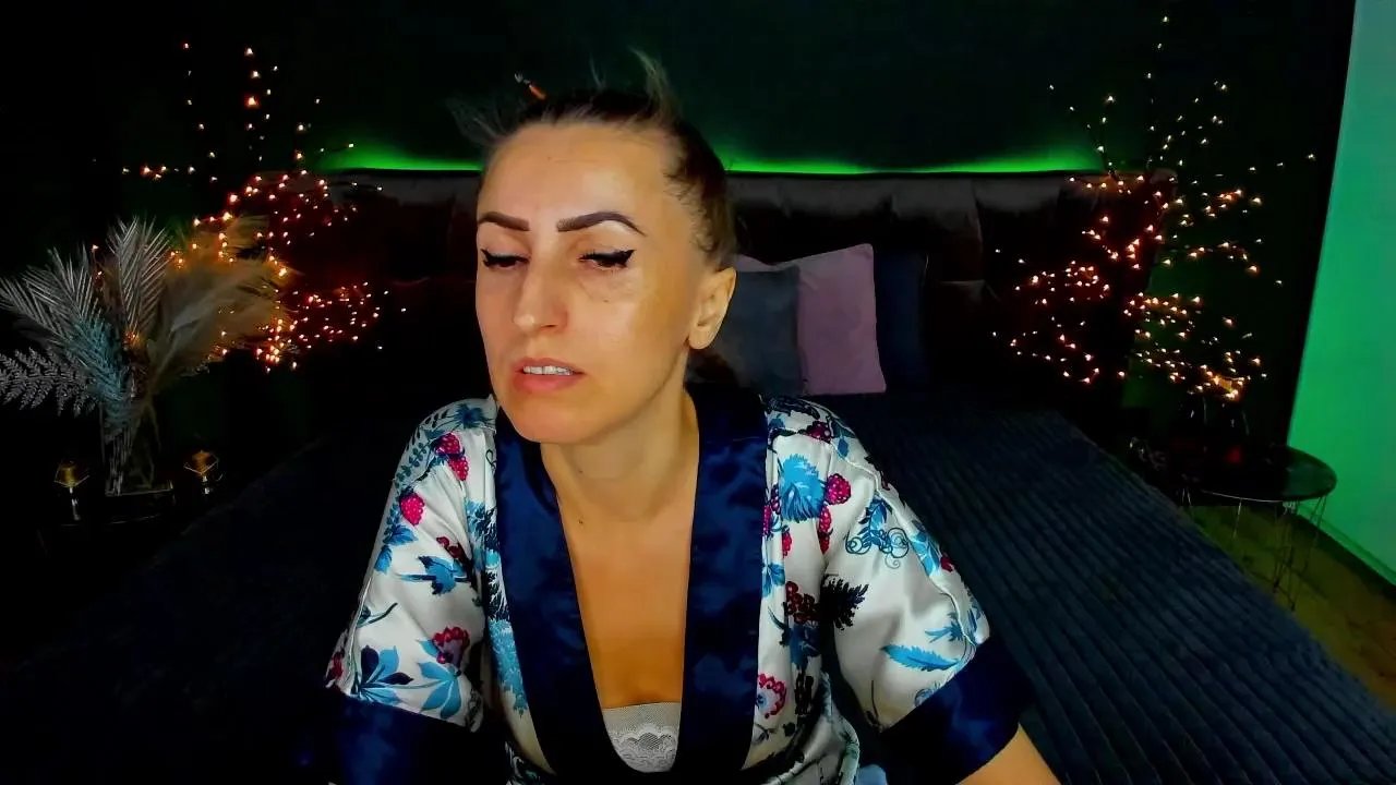 Offline Rebeca_Diamond on Cam4