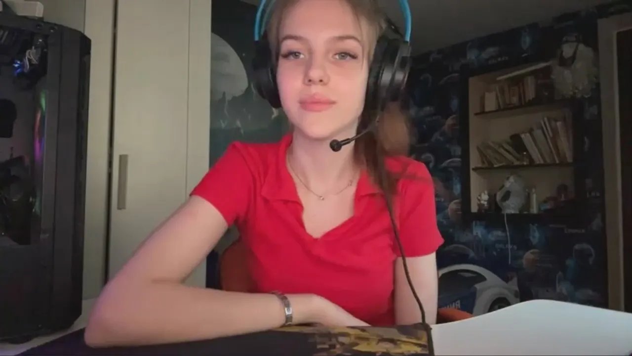 Offline ReynaCoppage on Cam4