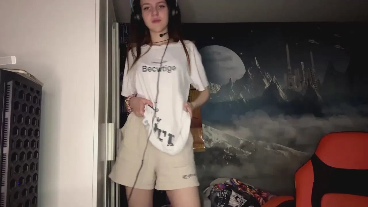 Offline ReynaCoppage on Cam4