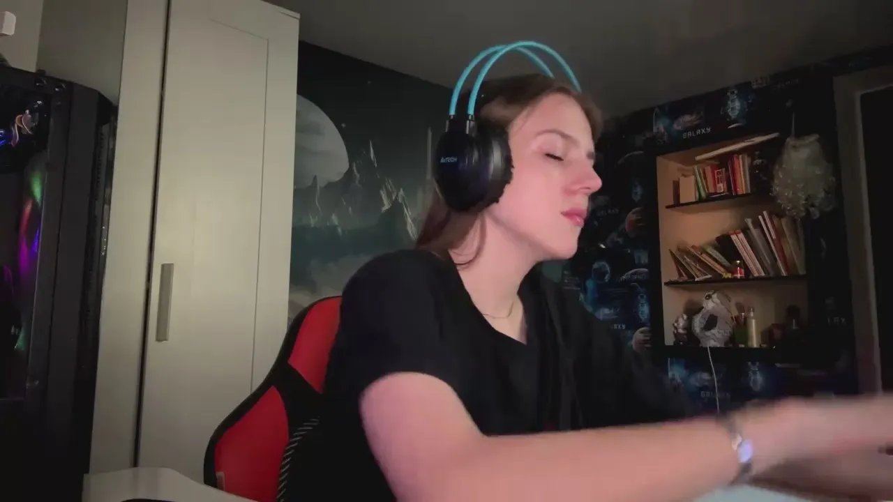 Offline ReynaCoppage on Cam4