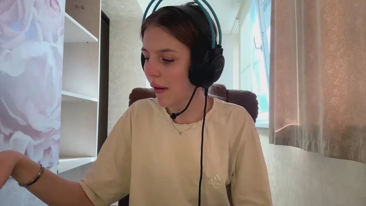 Offline ReynaCoppage on Cam4