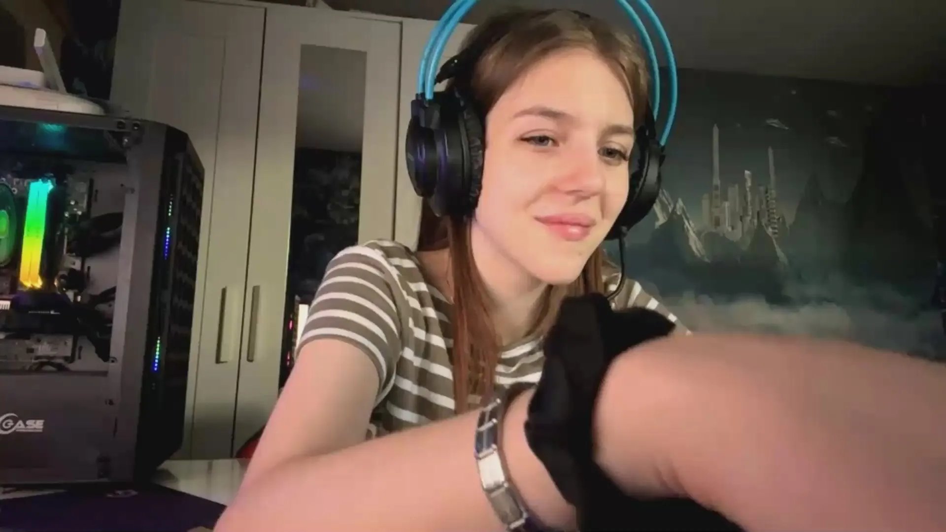 Offline ReynaCoppage on Cam4