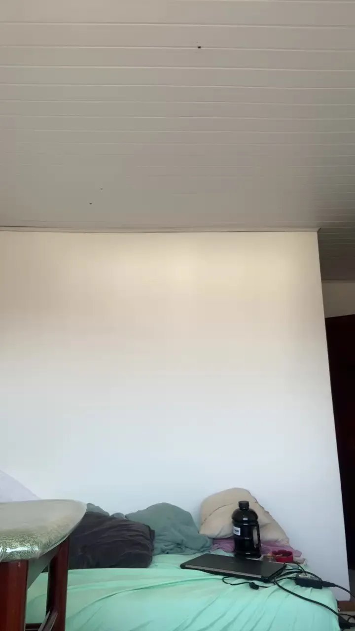 Offline Romaninhoo on Cam4