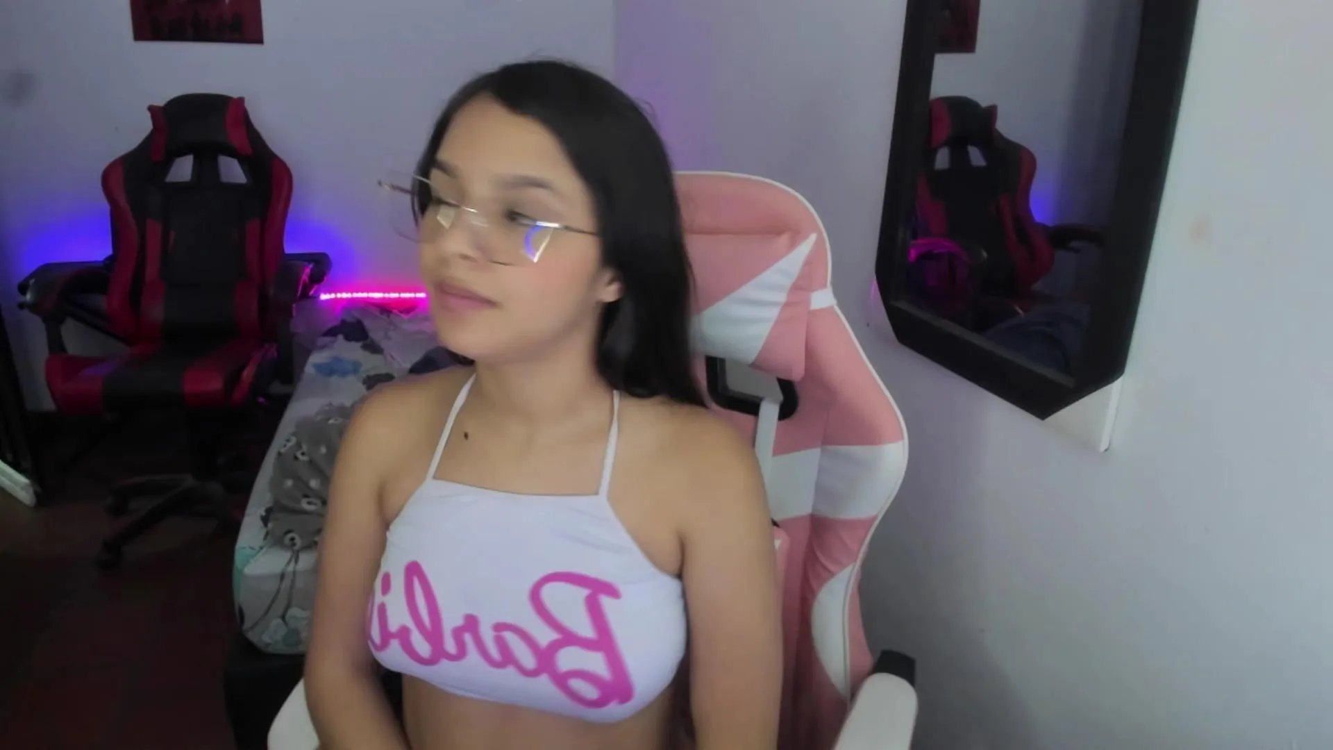 Freechat room_kiitty on Cam4