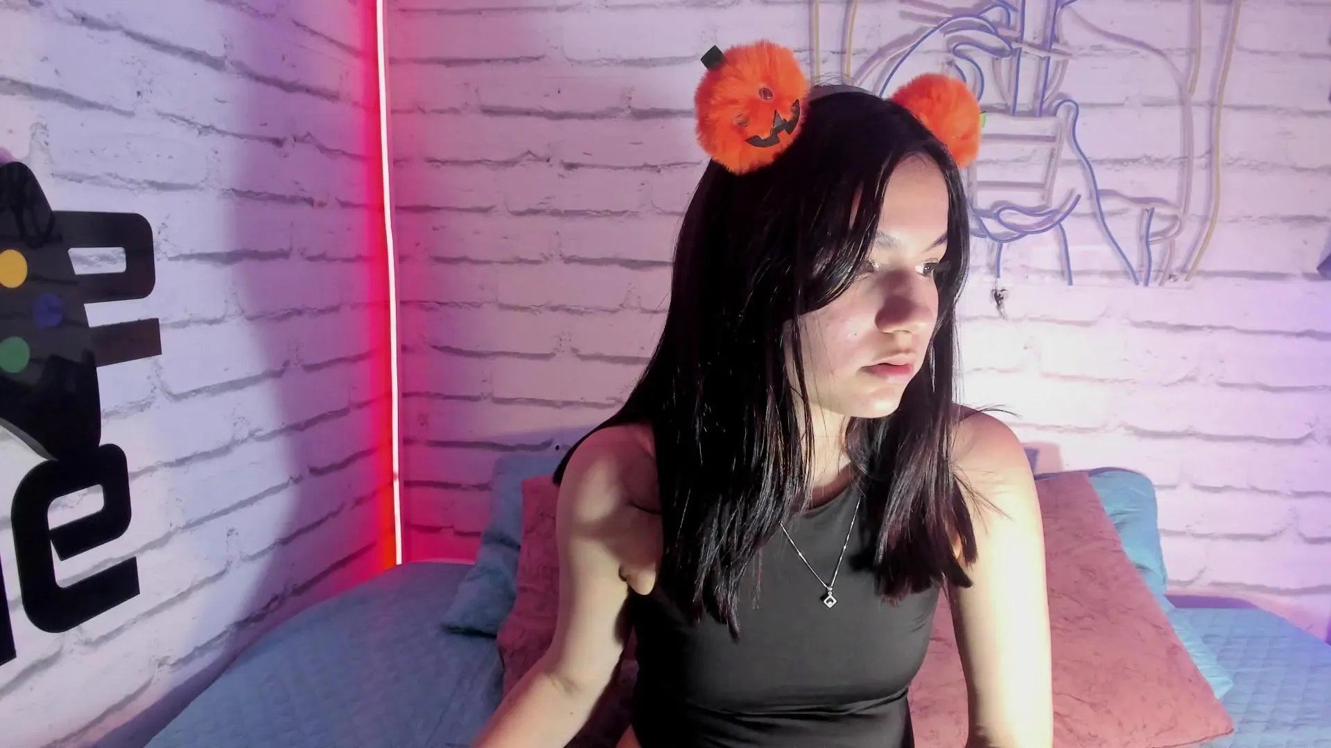 Offline Ruby_Janee on Cam4