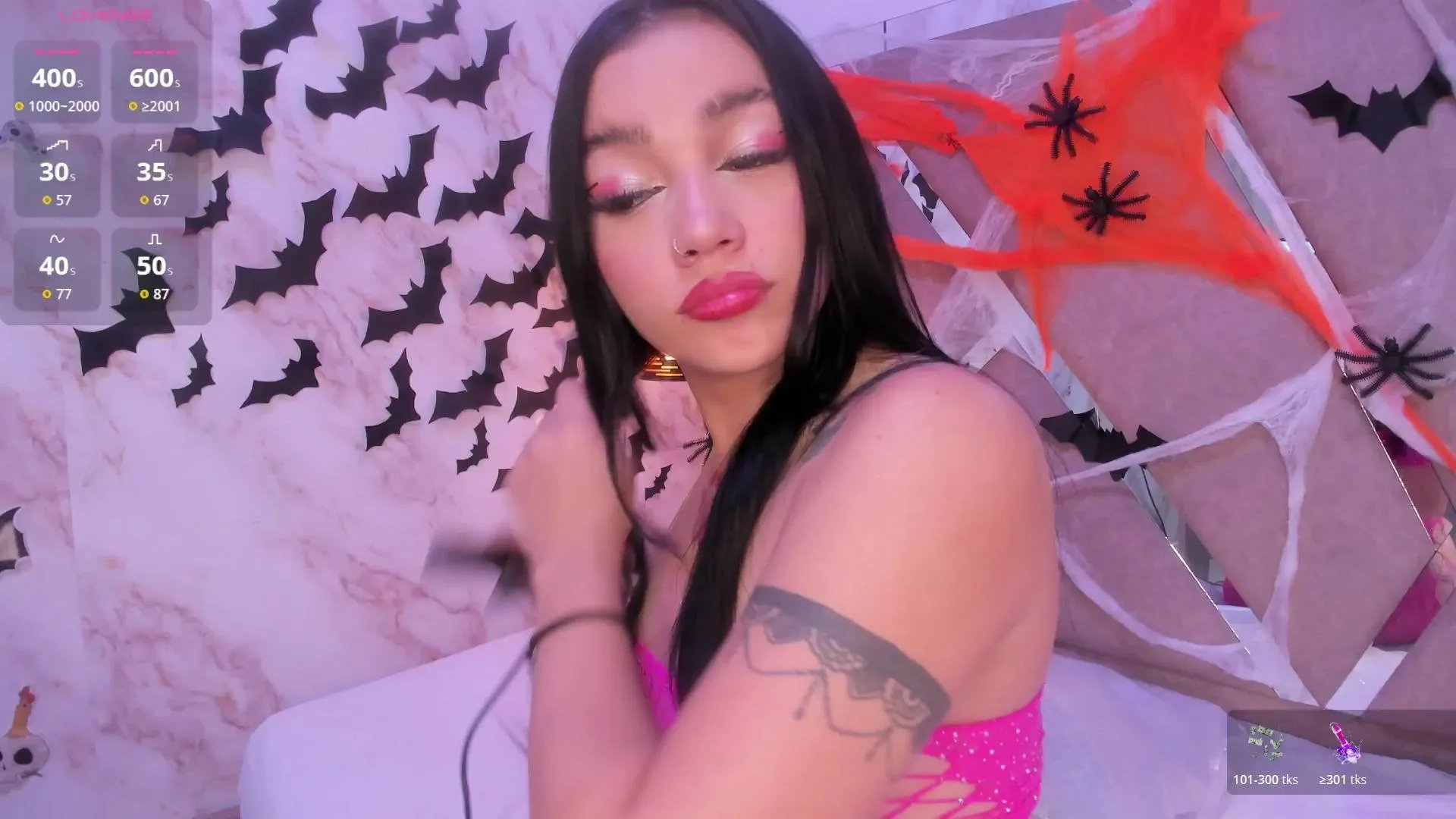 Freechat Sari__ on Cam4