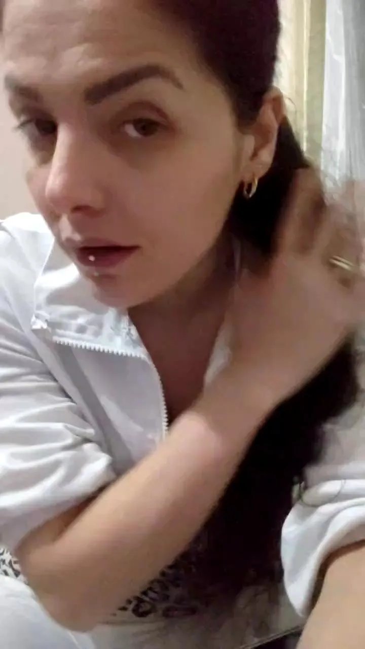 Offline Sarita_lamorena on Cam4