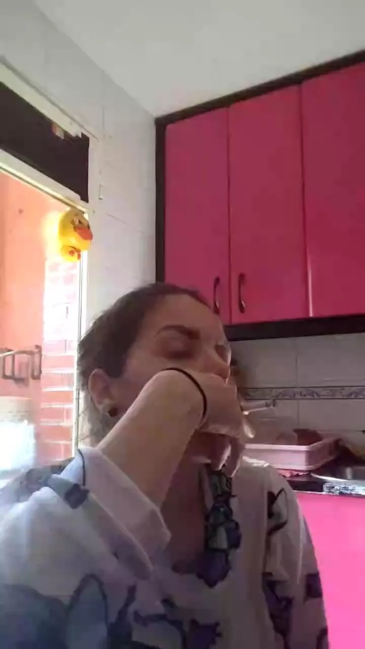 Offline Sarita_lamorena on Cam4