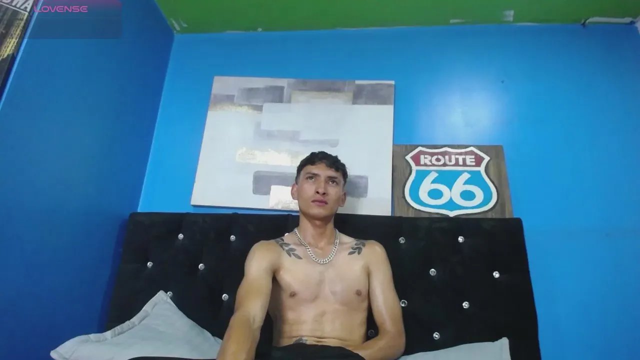 Offline SavageLover_ on Cam4