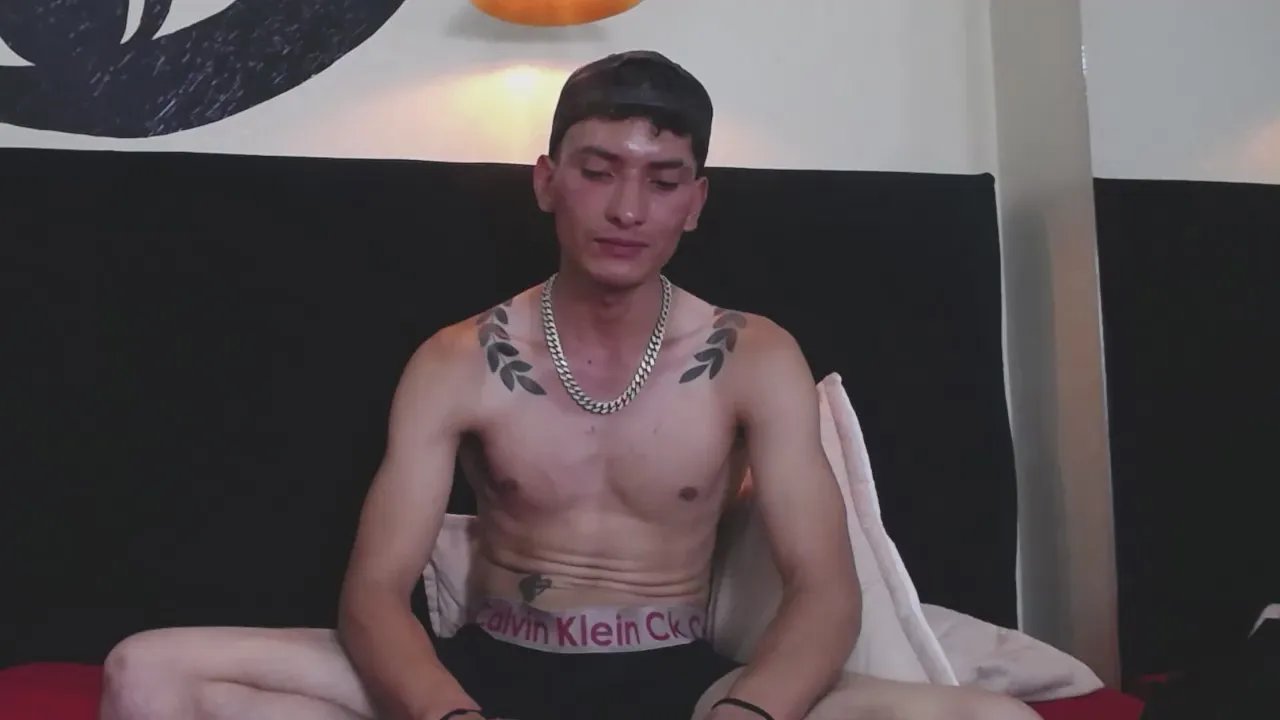 Offline SavageLover_ on Cam4