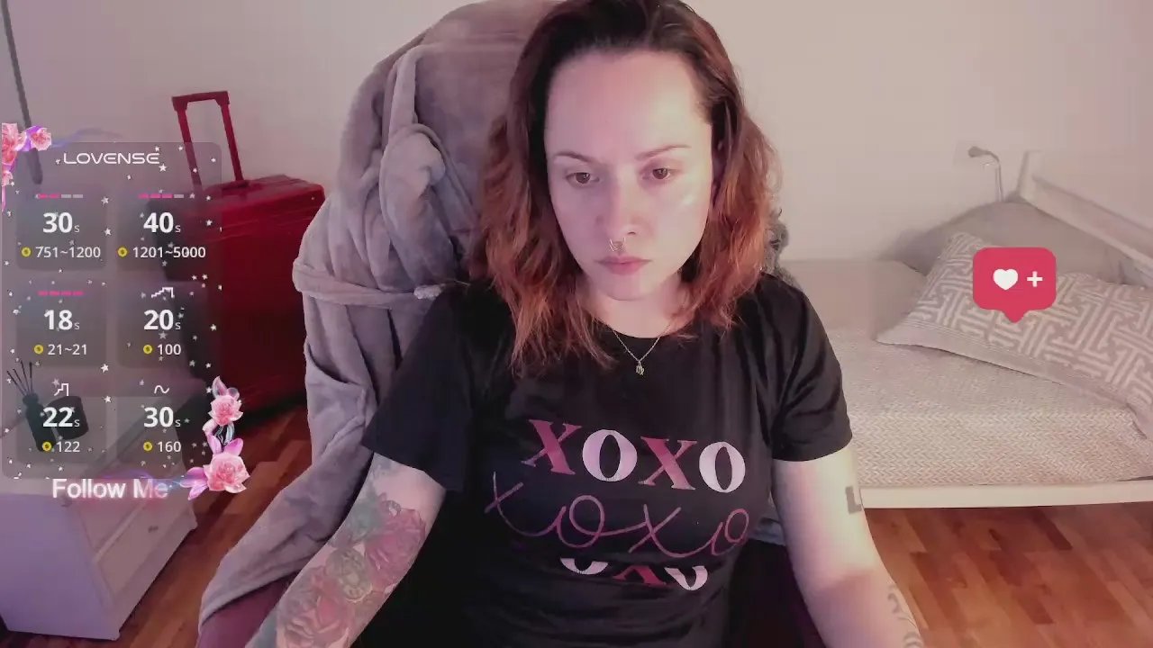 Offline scarletsam on Cam4