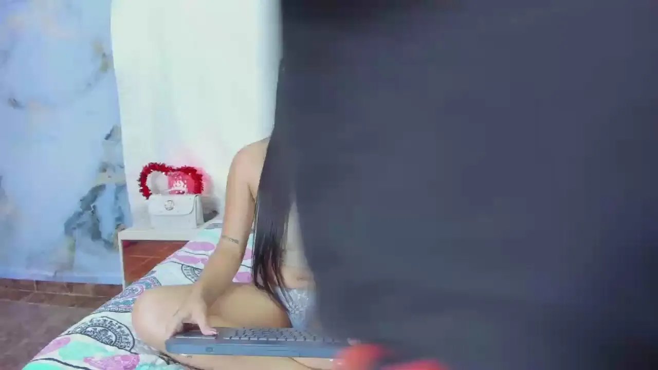 Offline SECRET_ROOM_ on Cam4