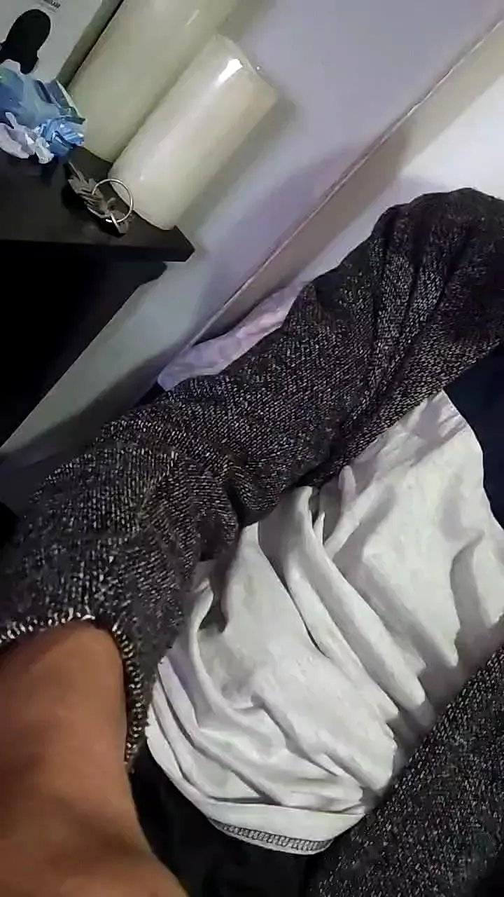 Offline sensationx69 on Cam4