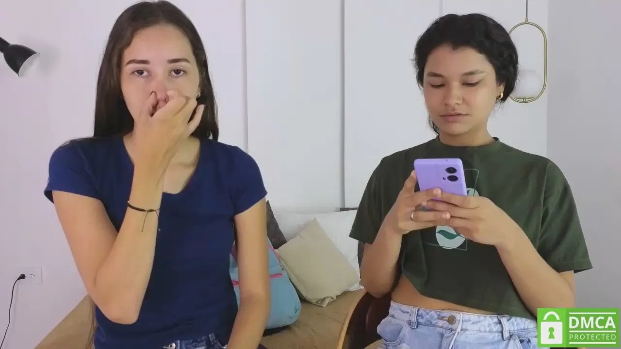 Offline sexychanell_18 on Cam4