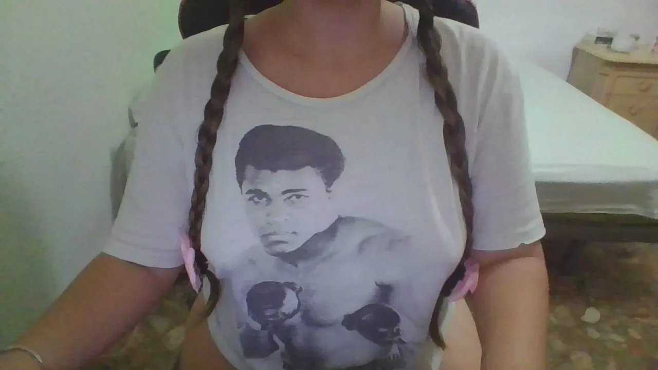 Offline Sexymiss24 on Cam4