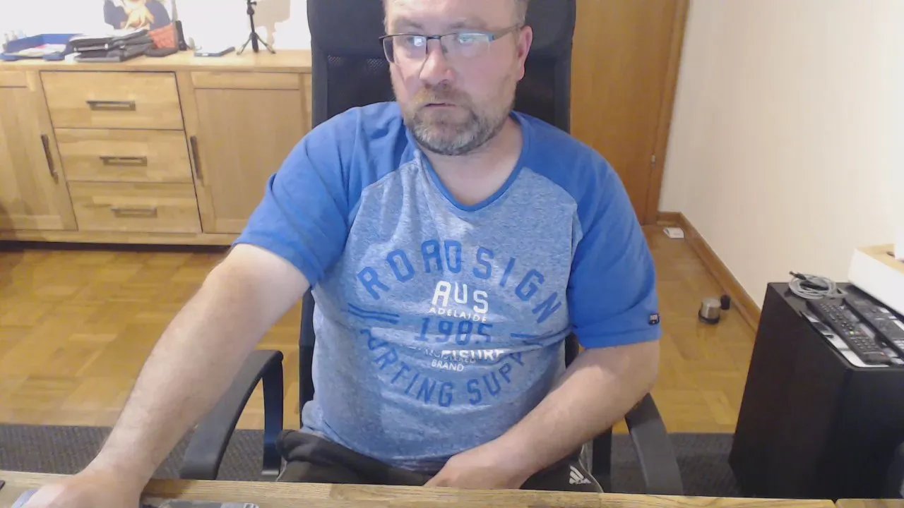 Offline smoro20 on Cam4