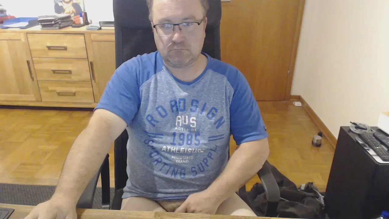 Offline smoro20 on Cam4