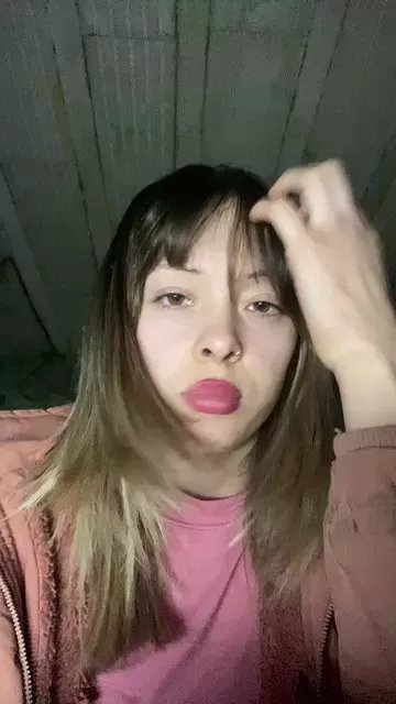 Offline Sol_riquelmee on Cam4