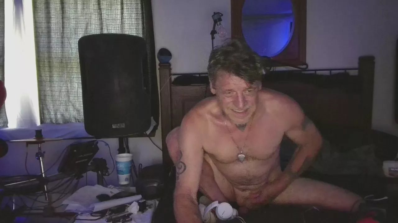 Offline spunsub252 on Cam4