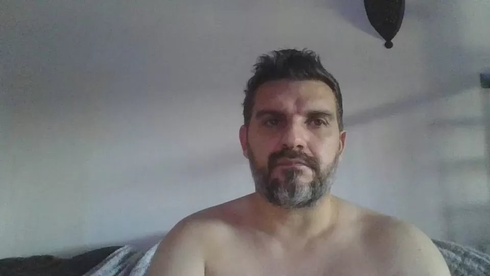 Offline spyk23051977 on Cam4