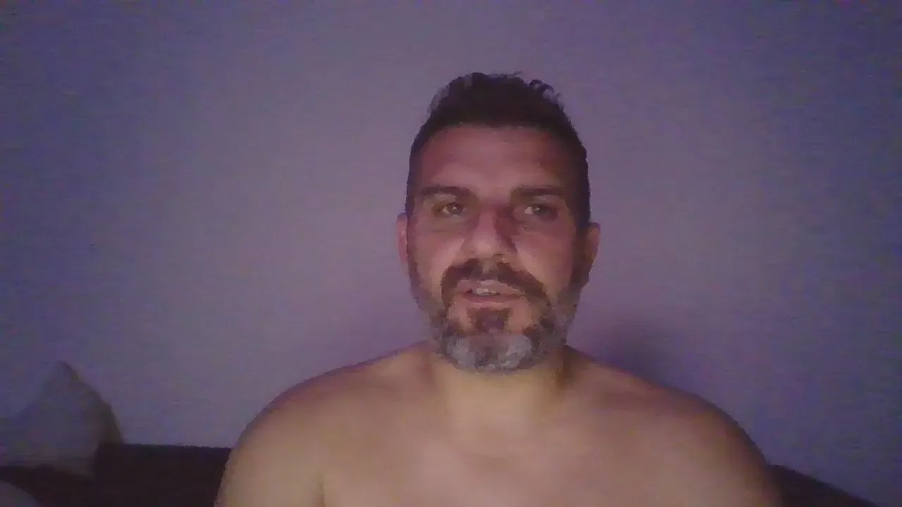 Offline spyk23051977 on Cam4