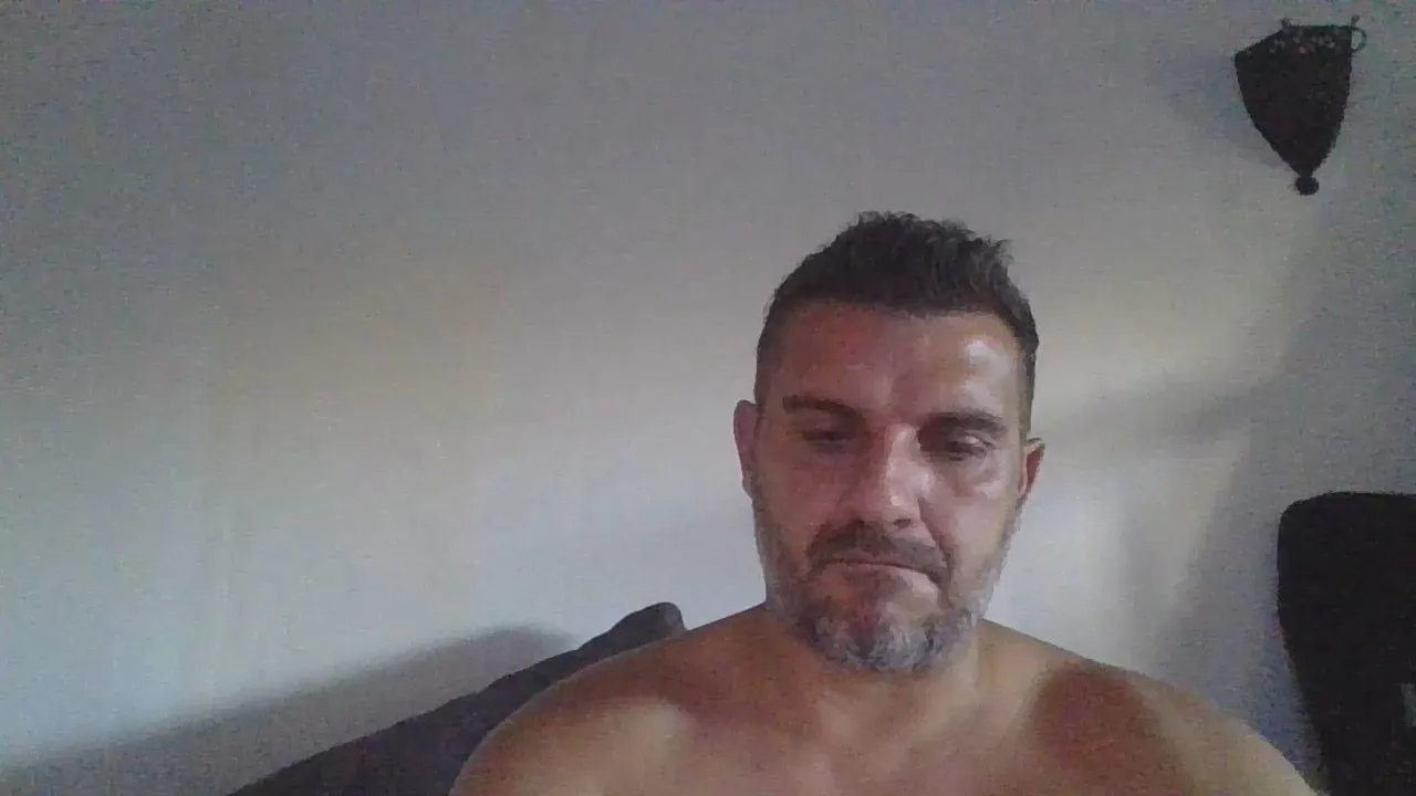 Offline spyk23051977 on Cam4