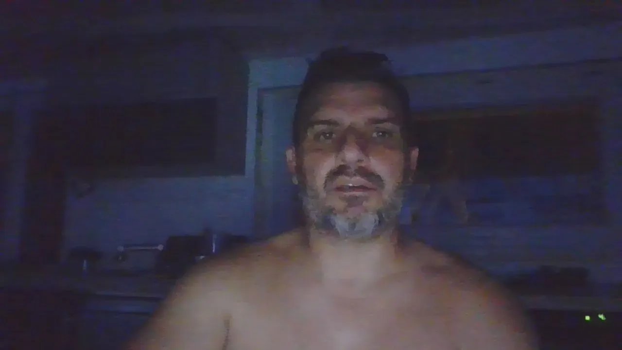 Offline spyk23051977 on Cam4