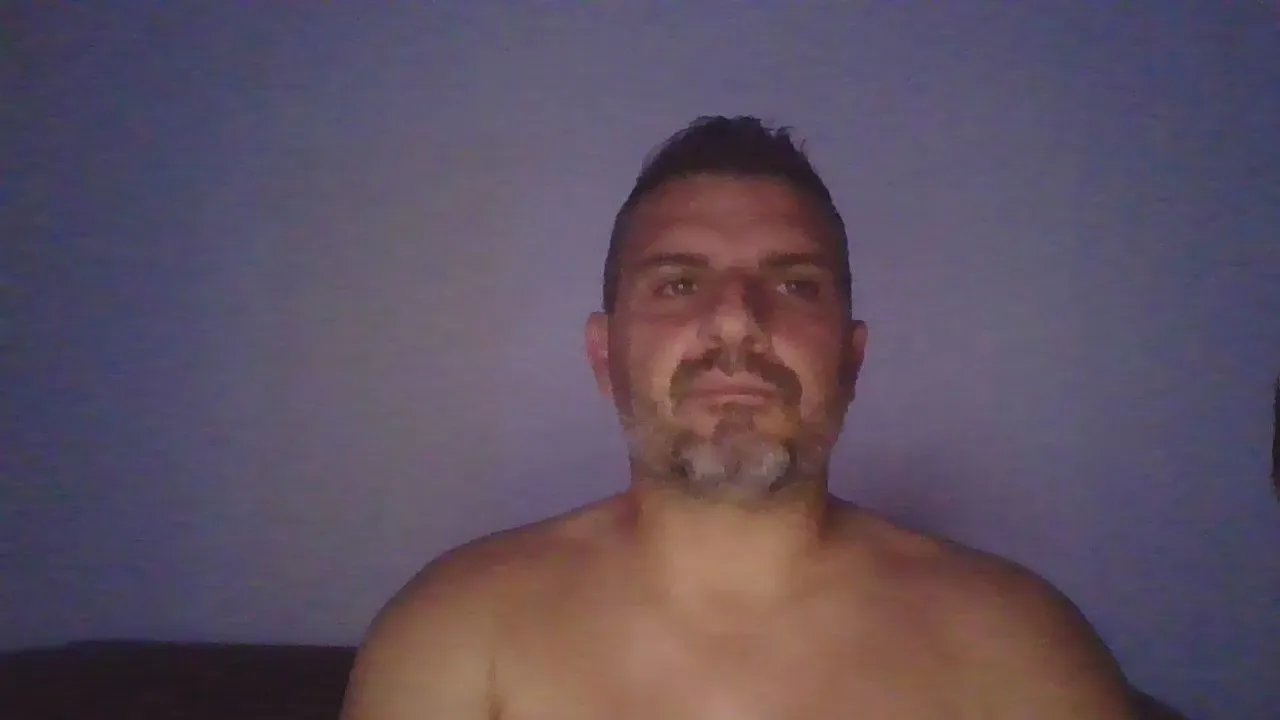 Offline spyk23051977 on Cam4