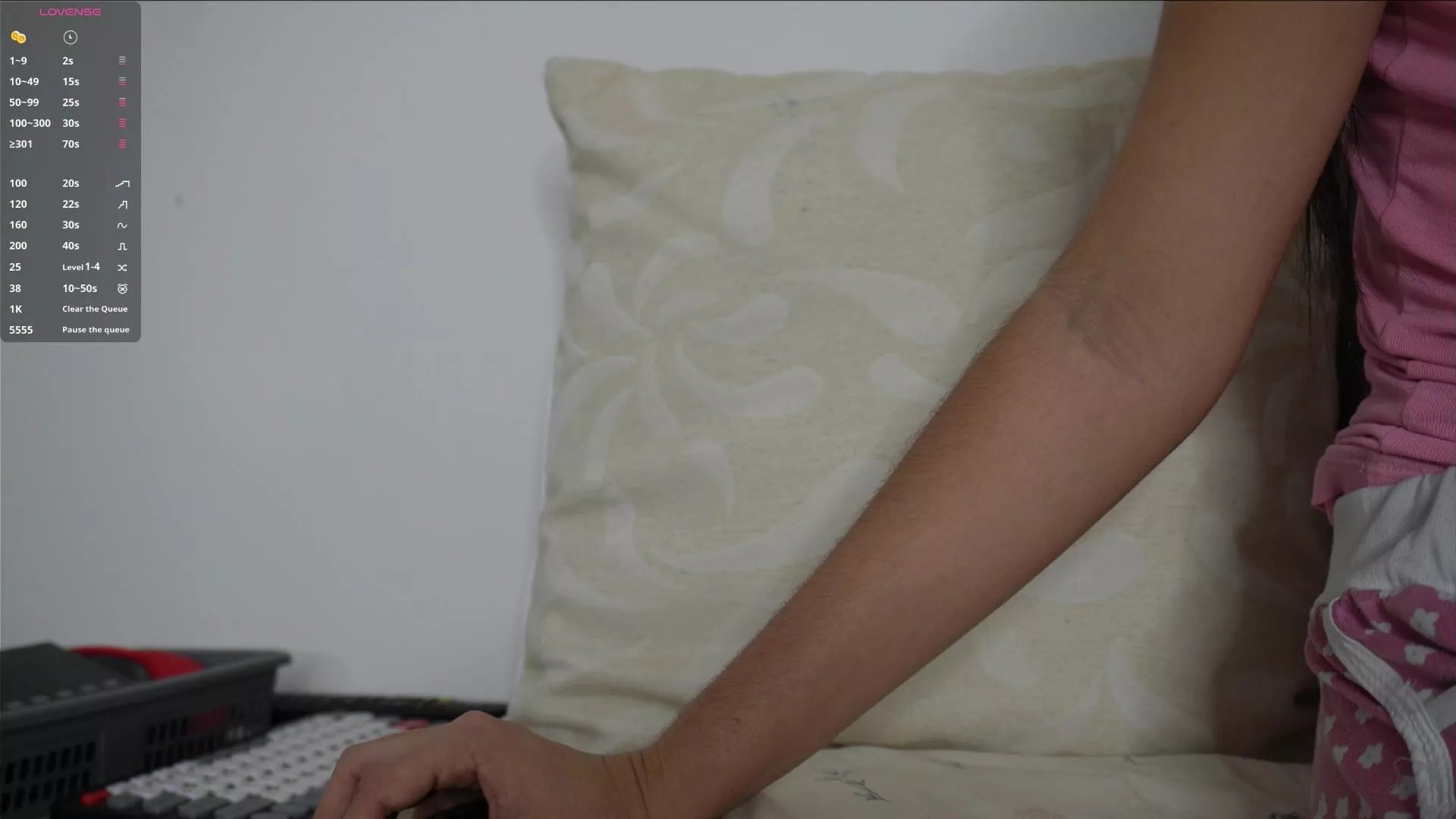 Offline SquirtTeen on Cam4