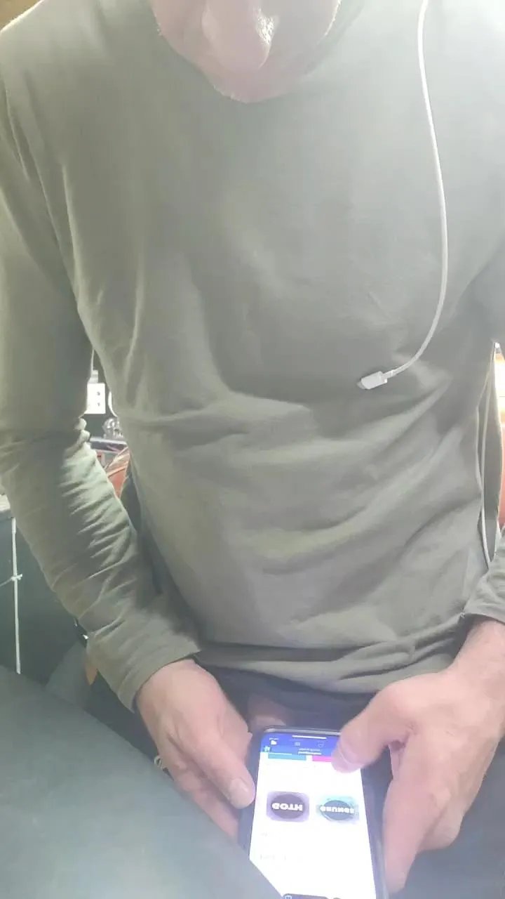 Freechat StudlyHardwood on Cam4