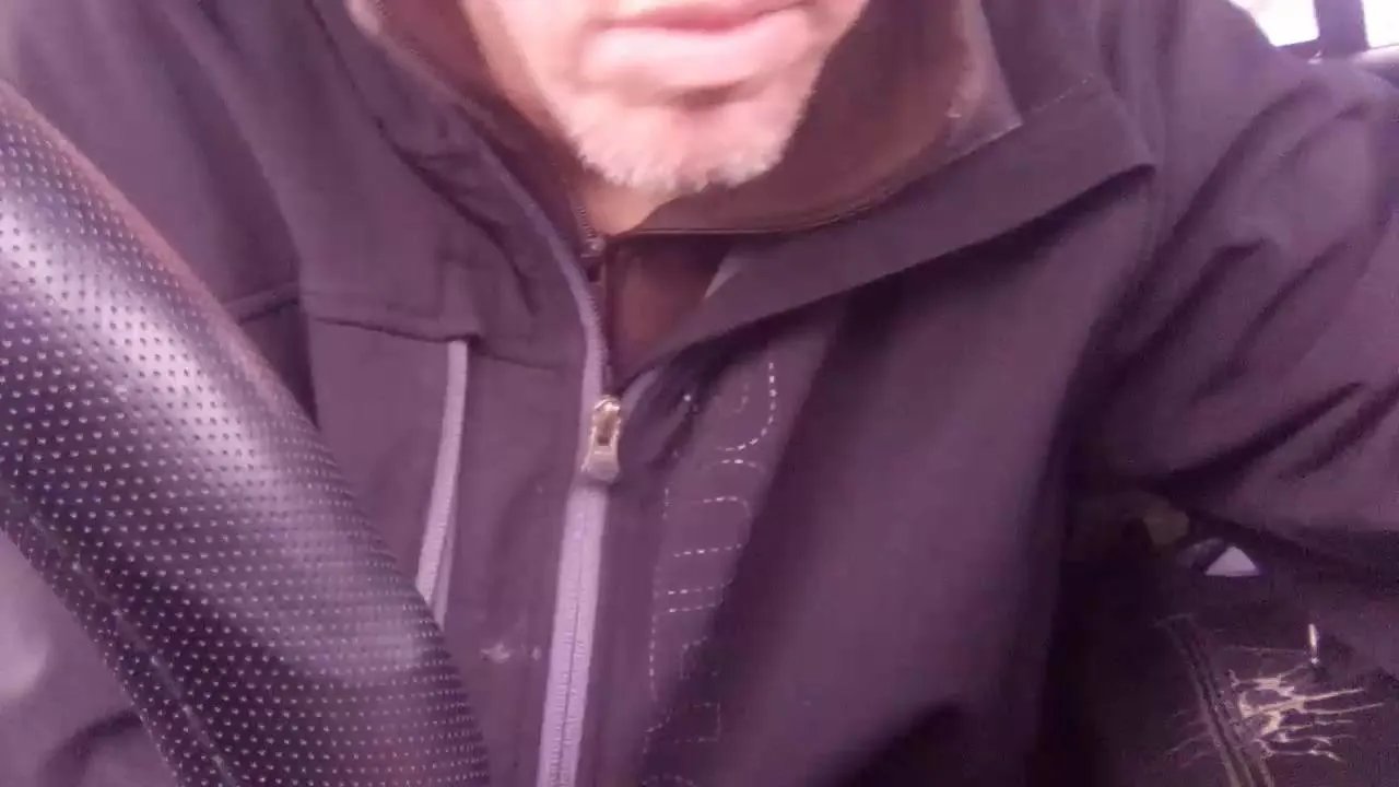 Freechat StudlyHardwood on Cam4