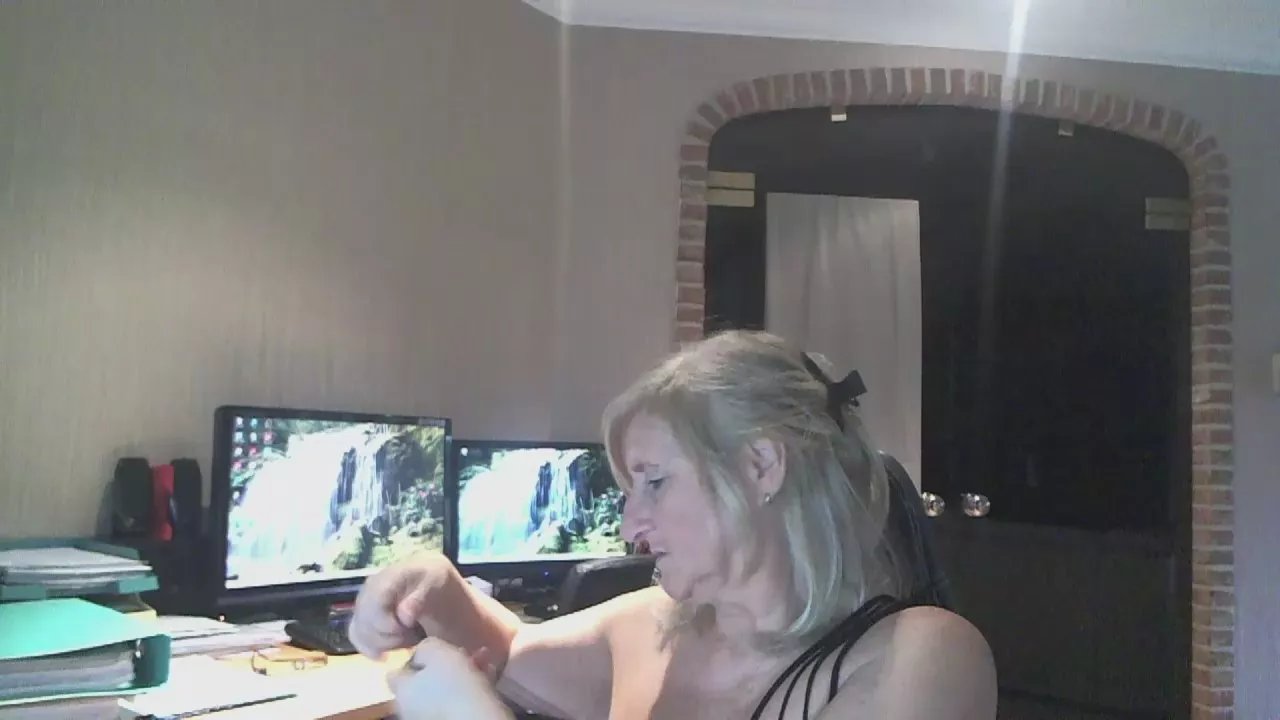 Offline tammy4camfun on Cam4