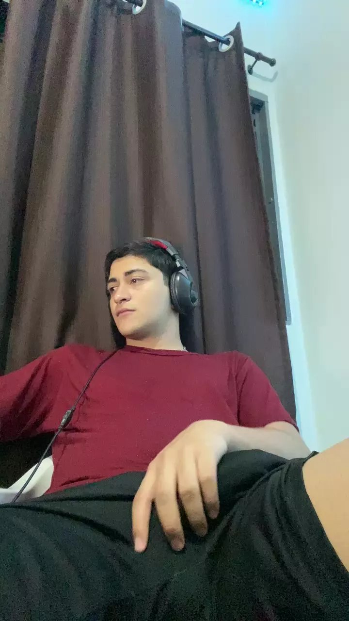 Offline Tavinh067 on Cam4