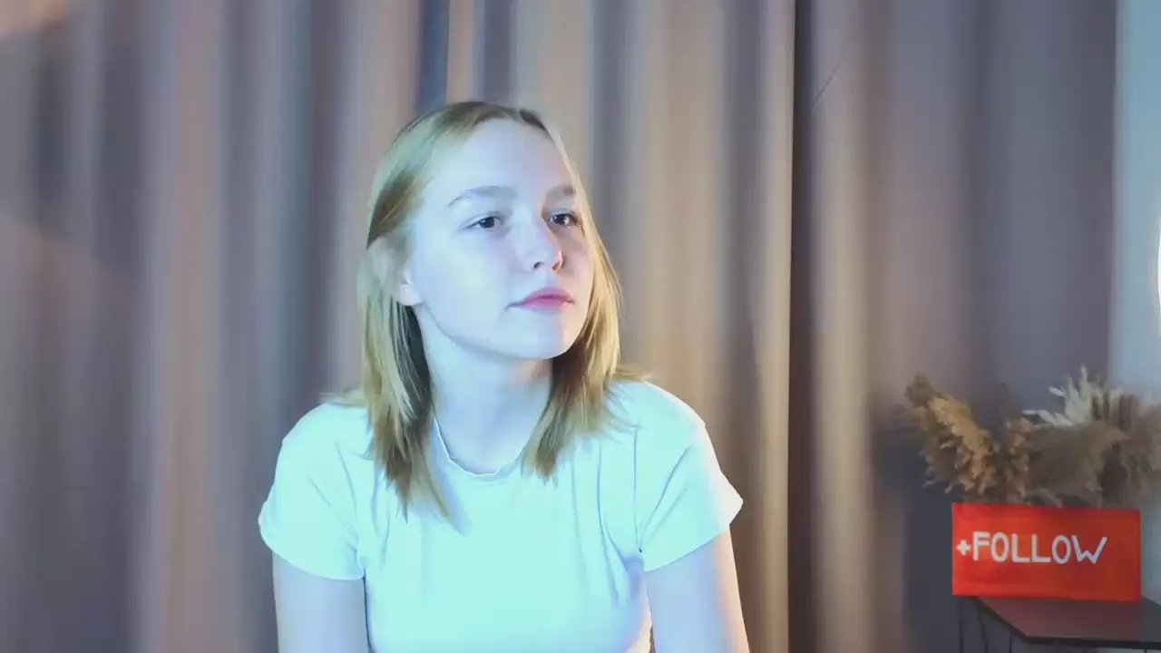 Freechat TawannaRish on Cam4