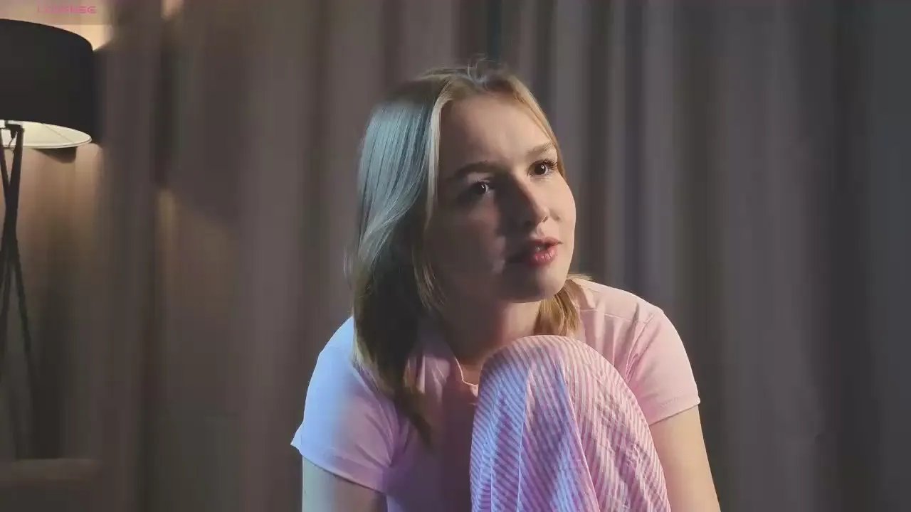 Freechat TawannaRish on Cam4