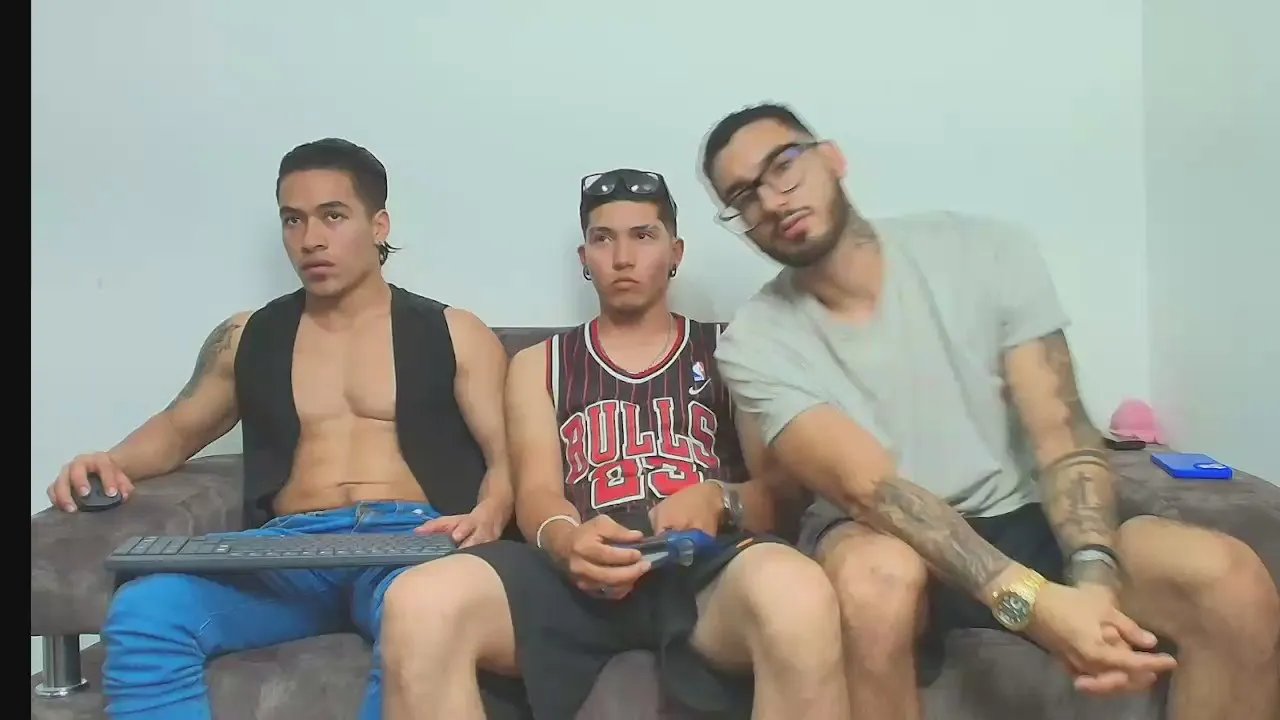 Freechat thebadboys01 on Cam4