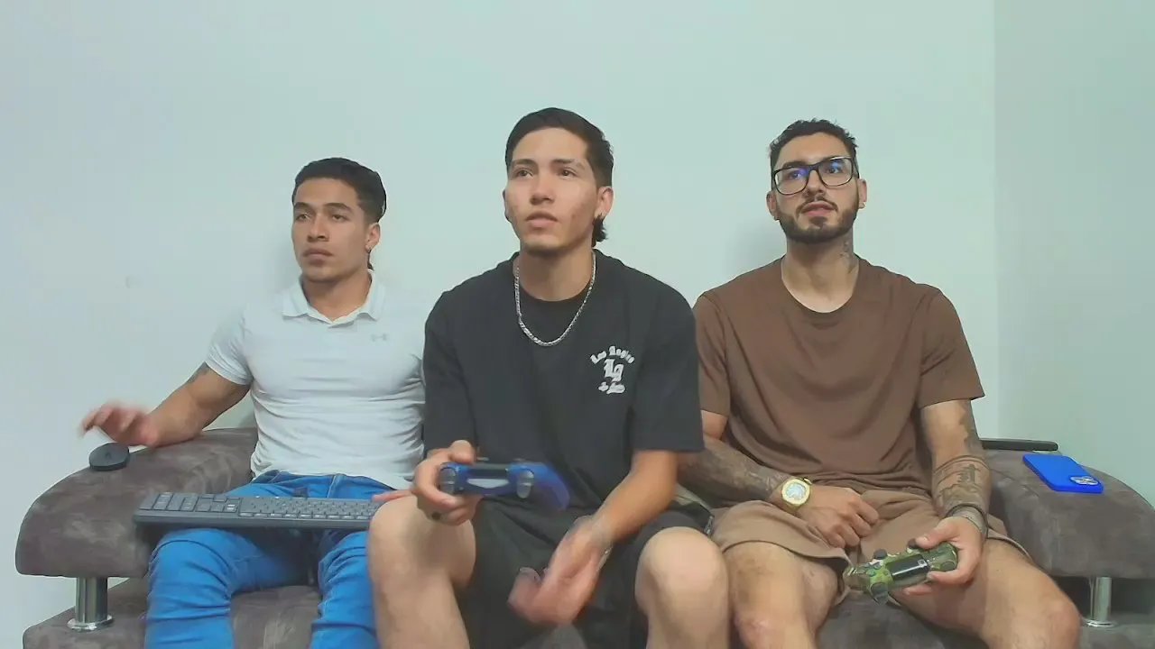 Freechat thebadboys01 on Cam4