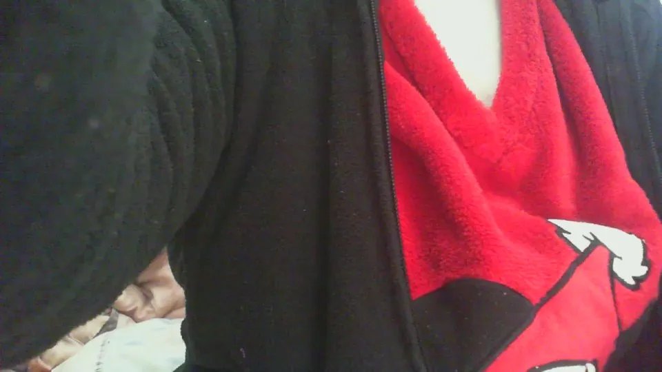 Offline tinyslut66 on Cam4