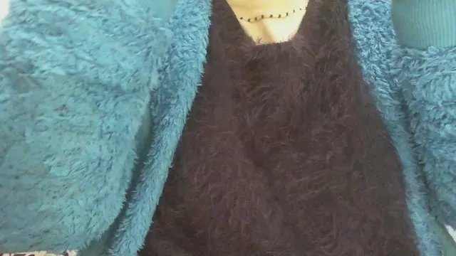 Offline tinyslut66 on Cam4