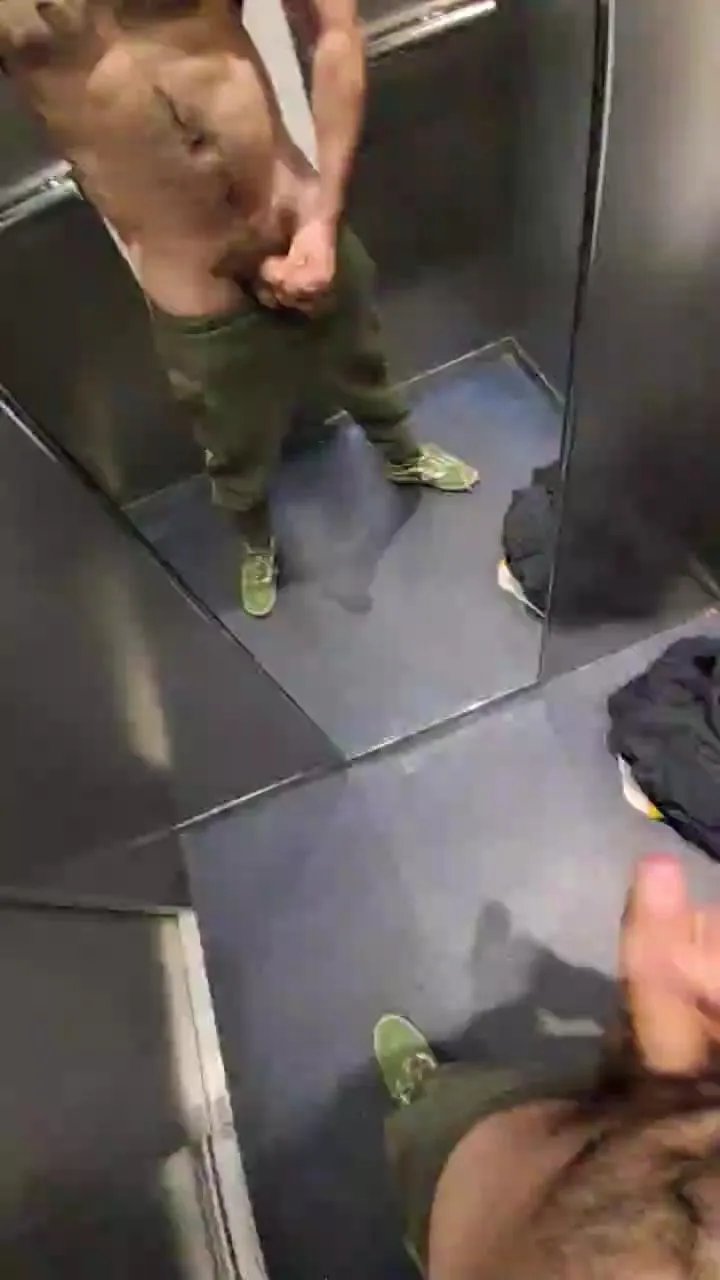 Offline TonBossActif on Cam4