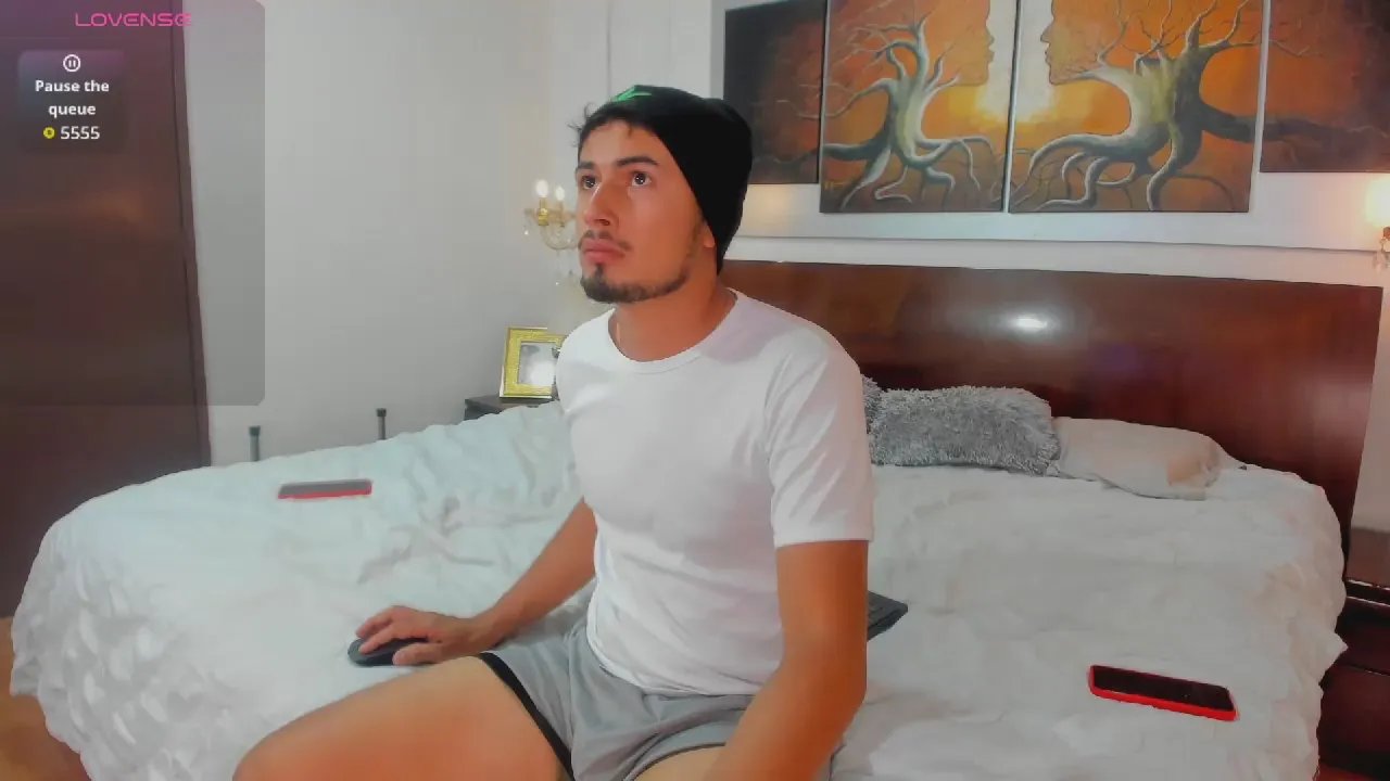 Offline Valentiinoss on Cam4