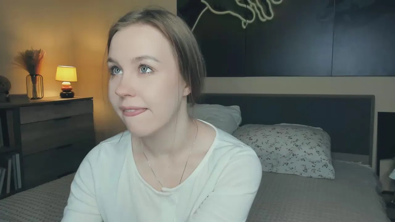 Offline ValKirnon on Cam4