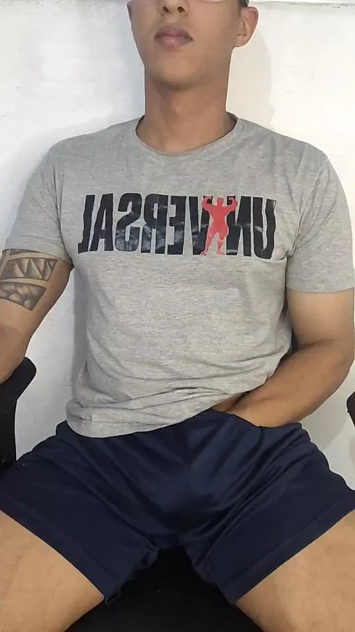 Offline VictorVondoom on Cam4