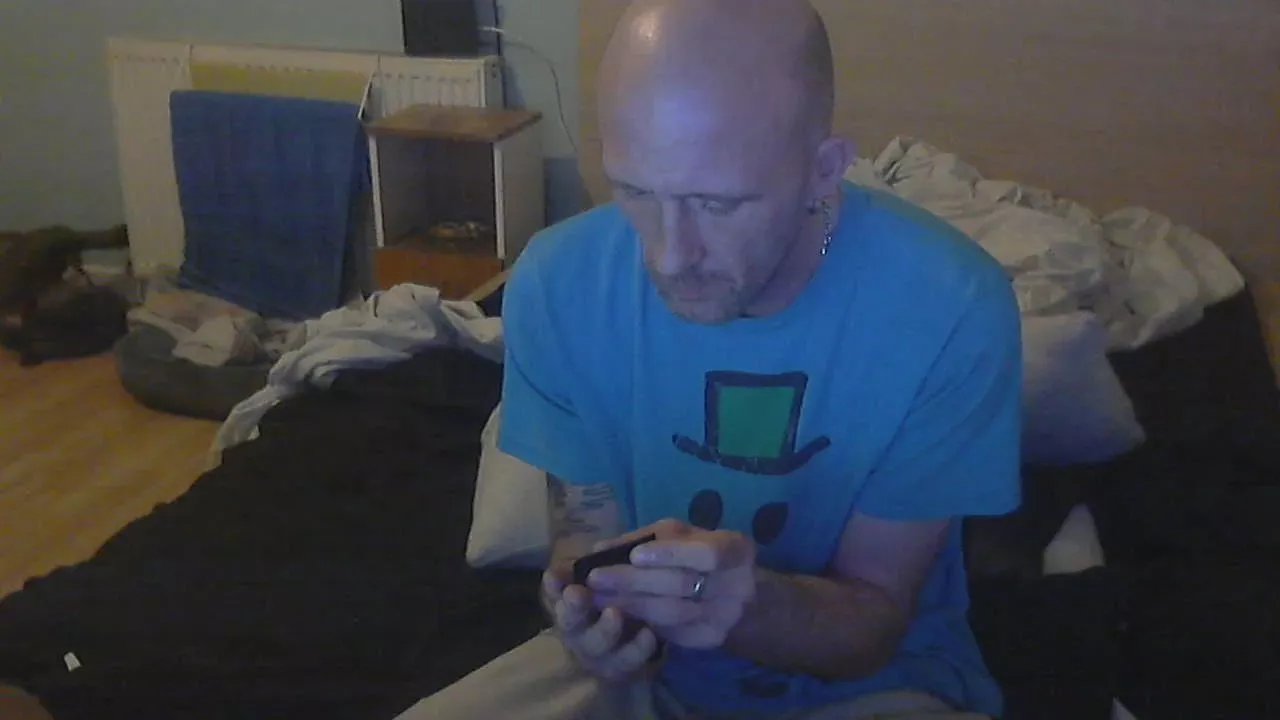 Offline Weejimmyl on Cam4