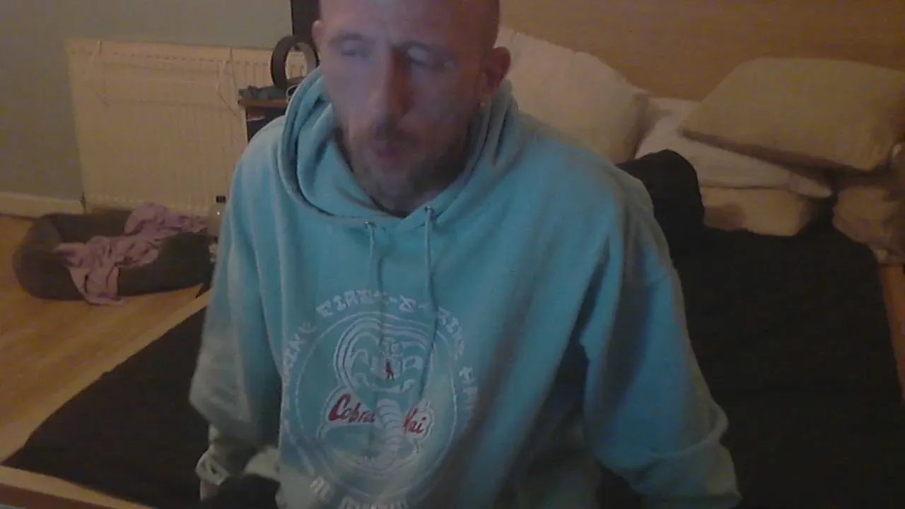 Offline Weejimmyl on Cam4