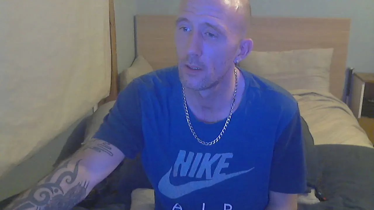 Offline Weejimmyl on Cam4