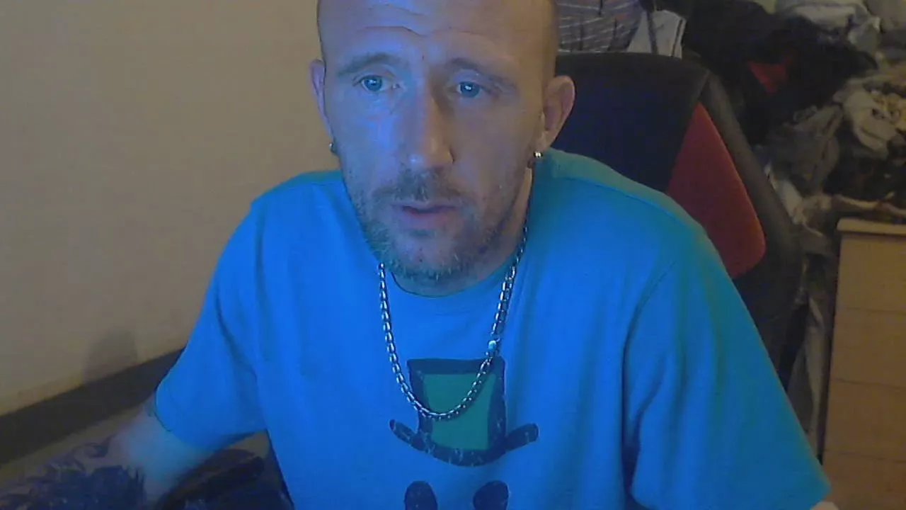 Offline Weejimmyl on Cam4