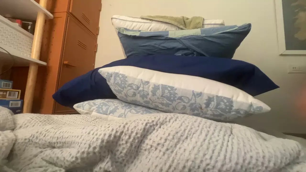 Offline wetkittyy on Cam4