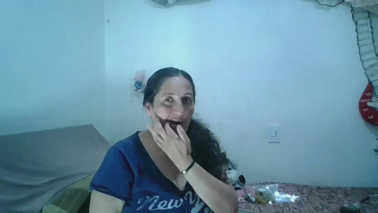 Offline ximenajimenez on Cam4